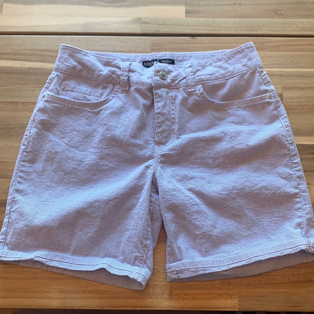 Riders by Lee Women’s Mid Rise Shorts - Light Blue Pinstripe - Size 8